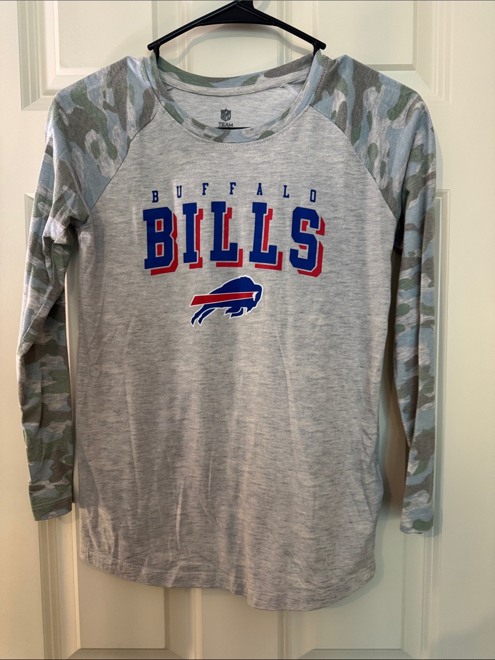 Buffalo Bills Gray 3/4 sleeve tee with Camo Sleeves